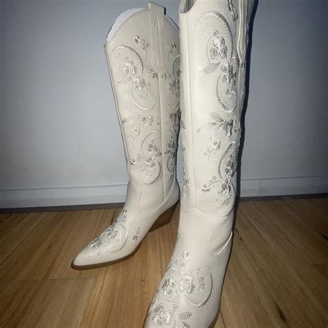 billini cowgirl boots.